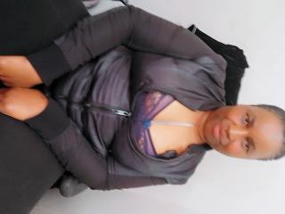 I Prefer If We Speak English! I'm A Live Cam Pleasing Gal And People Call Me Drippingmelanx