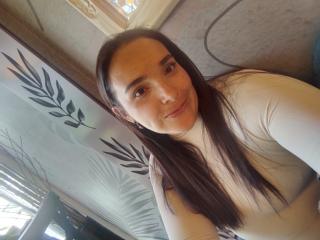 People Call Me AnneEvanss, I Have Black Hair! 35 Is My Age