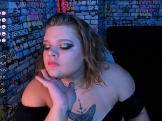 My Model Name Is Hillarymays