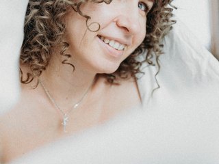 41 Is My Age And I'm A Live Chat Appealing Gal, My Name Is Simpapulya