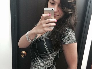 I'm A Camming Graceful Lady! I Am A Brunette