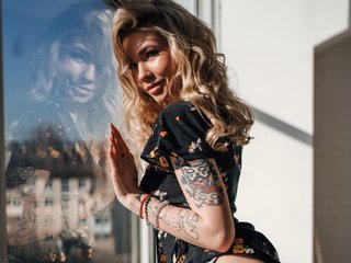 My Age Is 21 Yrs Old! I Am A Blonde! A Live Cam Cute Lady Is What I Am! My Model Name Is Ilenelovelybb