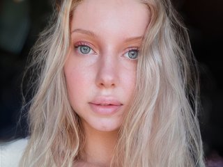 I Am A Blonde, My Age Is 33 Yrs Old And I Am Named Y220222