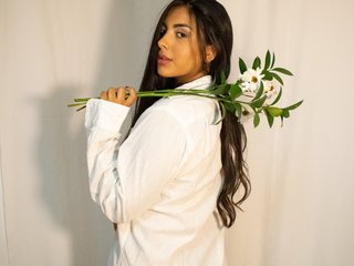 I Am A Brunette, I'm A Camming Lovable Woman