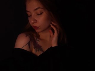 I Am A Blonde And I Am Named YeesAlibi