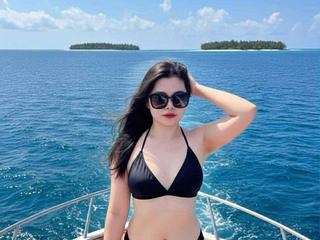 I Prefer If We Talk In English! I'm A Live Webcam Lovely Honey, My Age Is 25 Yrs Old