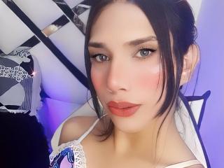 My Name Is NettaTheQueen! My Age Is 25 Years Old, French Or English Or Spanish Are My Languages