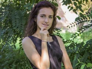 I'm 27 Years Old And I Have Brown Hair! A Live Chat Delicious Sweet Thing Is What I Am