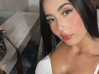 I'm A Sex Chat Seductive Woman, I Have Black Hair And I Prefer If We Speak English Or Spanish