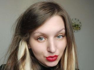 I Speak English! A Sex Webcam Delightful Gal Is What I Am And I'm 32