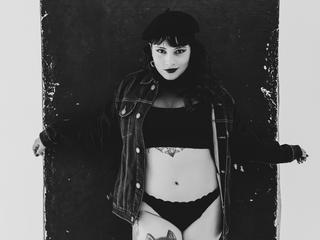 I Have Black Hair And I'm A Live Cam Delicious Sweet Thing And I Speak English Or Spanish