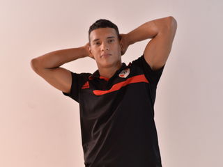 At LiveJasmin People Call Me MartinFrank, I'm 18 Years Of Age And I'm A Live Webcam Good-looking Chap